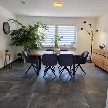 Modernes In Mit Garten Nahe Mg Und Duesseldorf *